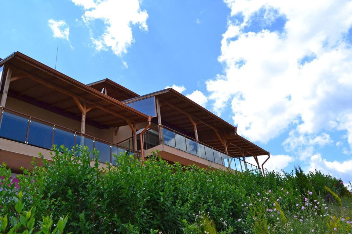 Πανσιόν Vip Complex